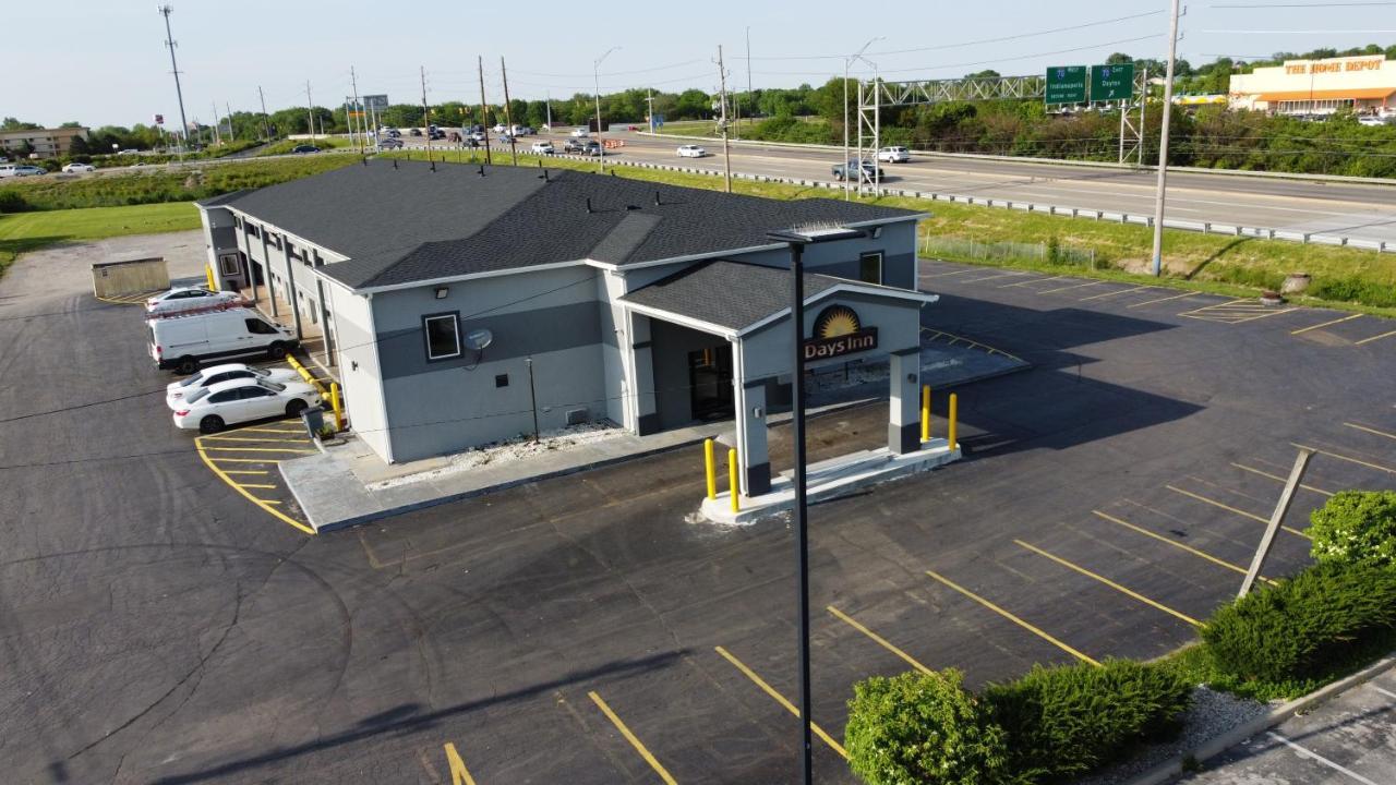 Days Inn By Wyndham Indianapolis East Post Road Екстер'єр фото